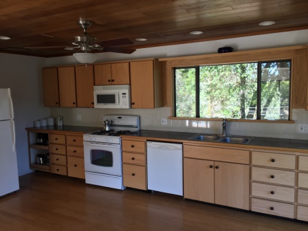 Kitchen 02